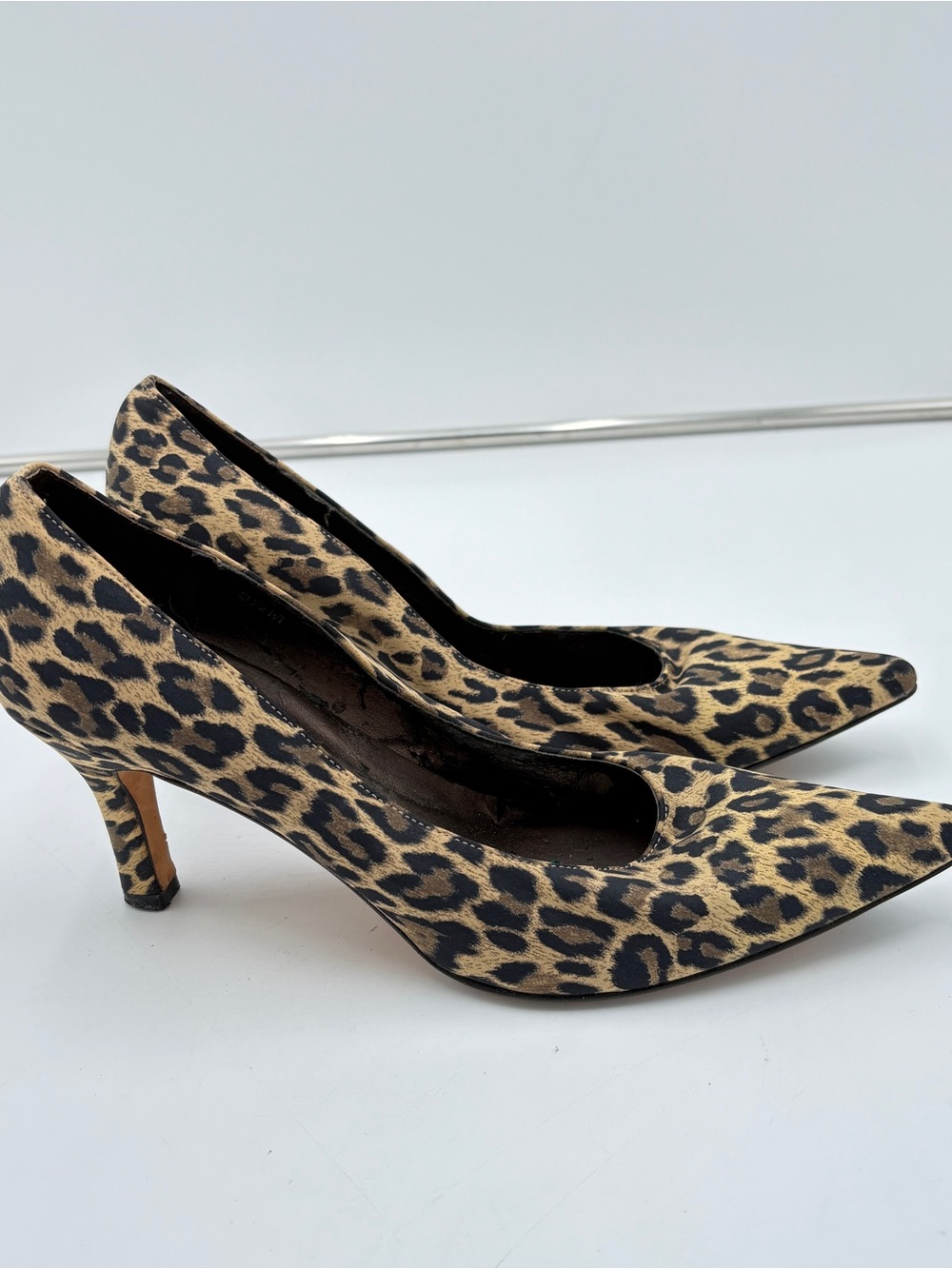 Vintage Y2K Vaneli Leopard Print Pointed Toe Pumps Kitten Heels Women’s Size 9.5